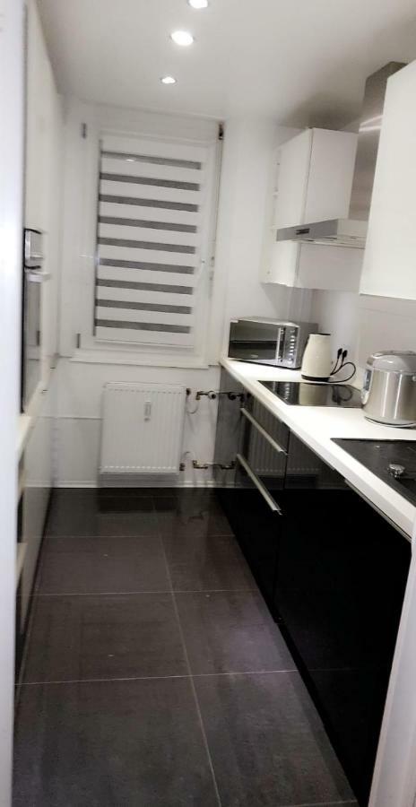 Sehr Schoene Drei Zimmer Deluex Wohnung In Sindelfingen Kültér fotó
